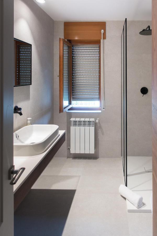 Apartamentos Barcella Tapia タピア・デ・カサリエゴ エクステリア 写真