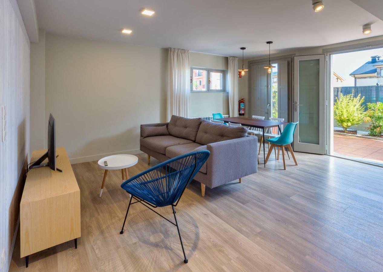 Apartamentos Barcella Tapia タピア・デ・カサリエゴ エクステリア 写真