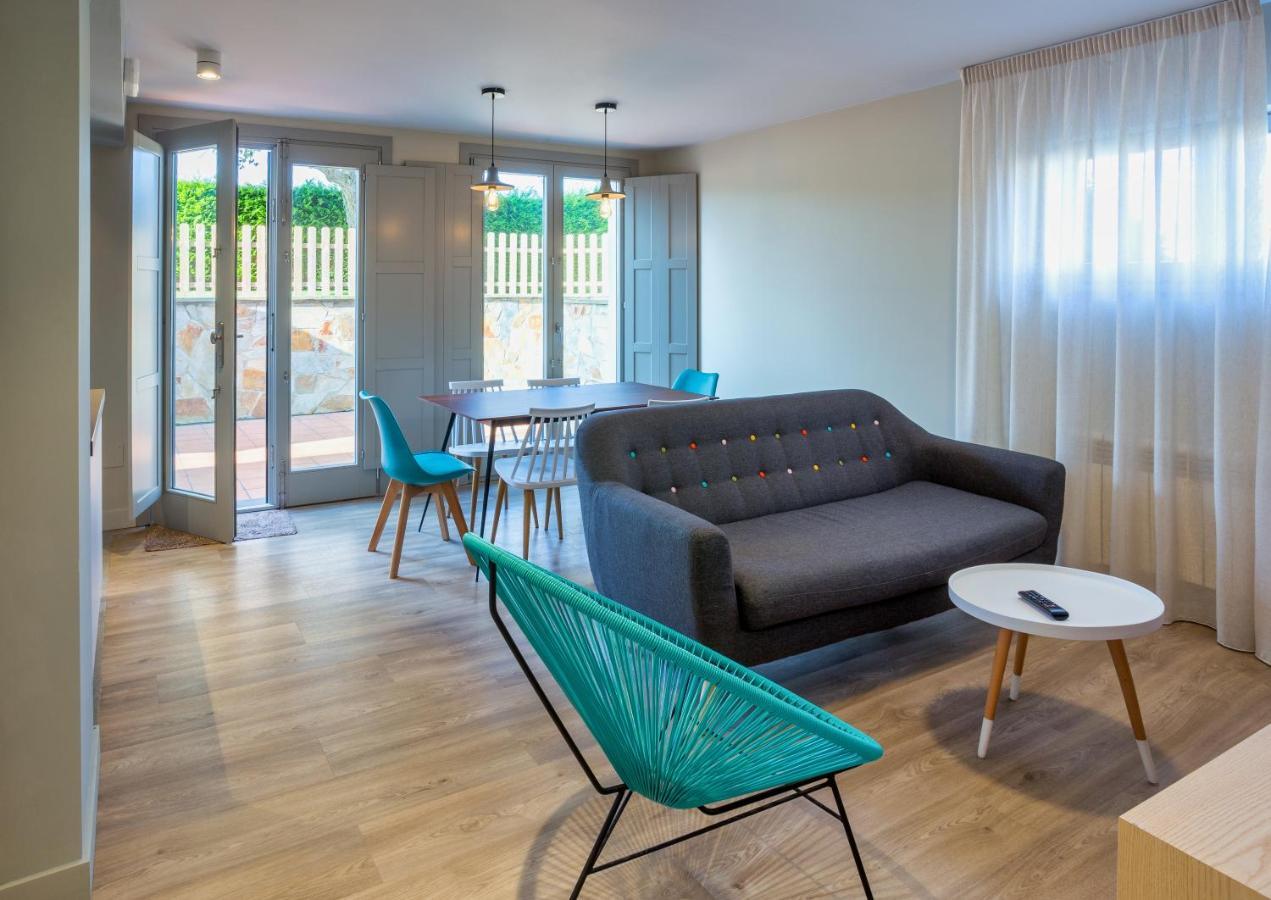 Apartamentos Barcella Tapia タピア・デ・カサリエゴ エクステリア 写真