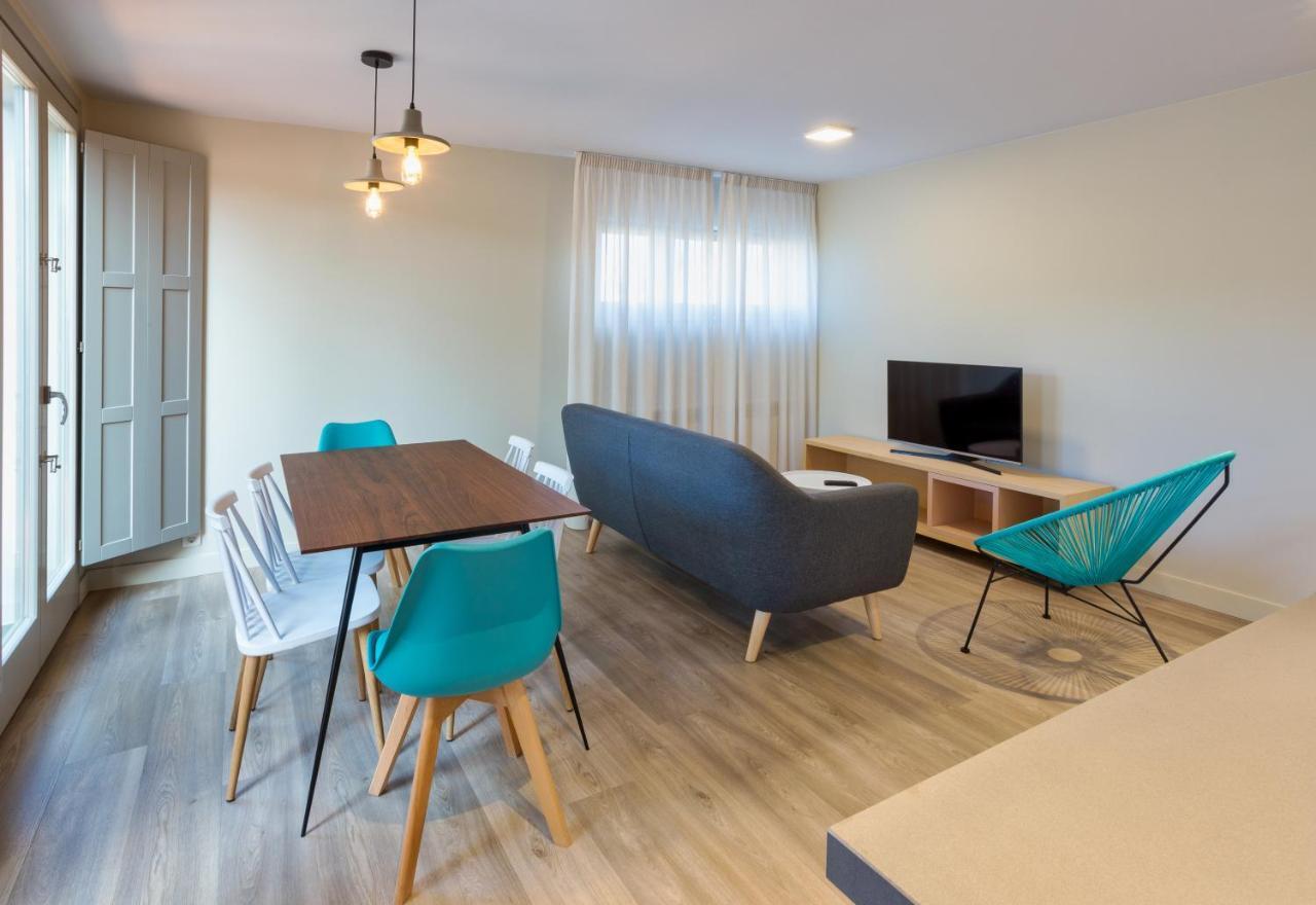 Apartamentos Barcella Tapia タピア・デ・カサリエゴ エクステリア 写真